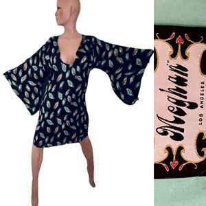 MEGHAN Los Angeles FABULOUS Feather Print Boho KIMONO Sleeve Tunic Mini DRESS S